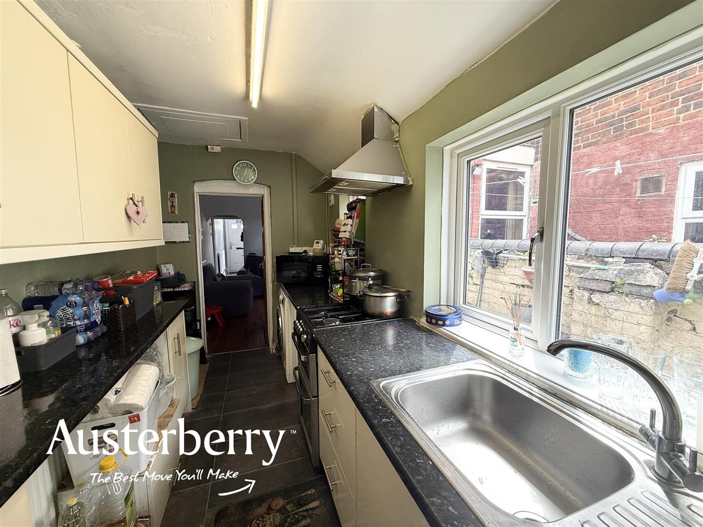 2 bed property in Cliveden Place, Stoke-On-Trent